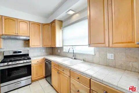 1235 N Crescent Heights Blvd #3, West Hollywood, CA 90046 — photo 4