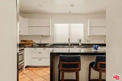 1516 N Genesee Ave, Los Angeles, CA 90046 — photo 8
