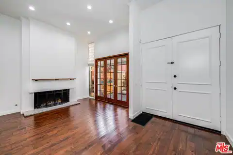 9507 W Olympic Blvd, Beverly Hills, CA 90212 — photo 2