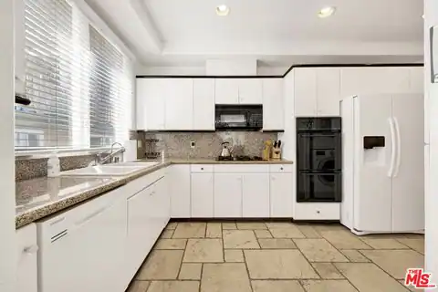11952 Montana Ave #303, Los Angeles, CA 90049 — photo 3