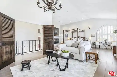 6383 Quebec Dr, Los Angeles, CA 90068 — photo 8