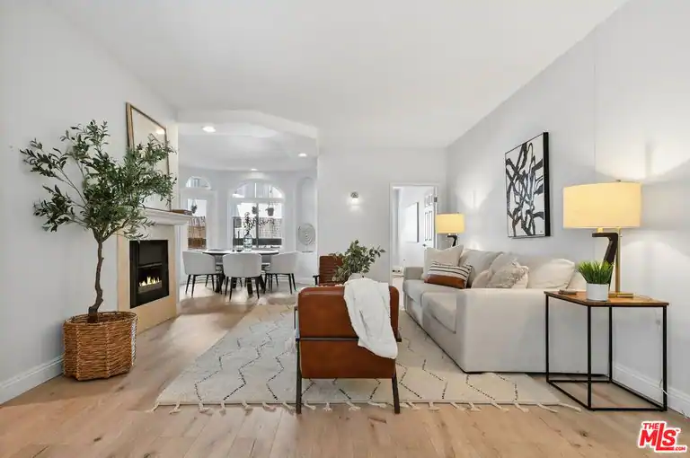 4301 Fulton Ave #106, Los Angeles, CA 91423