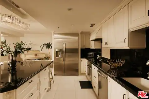 10450 Wilshire Blvd #4J, Los Angeles, CA 90024 — photo 2