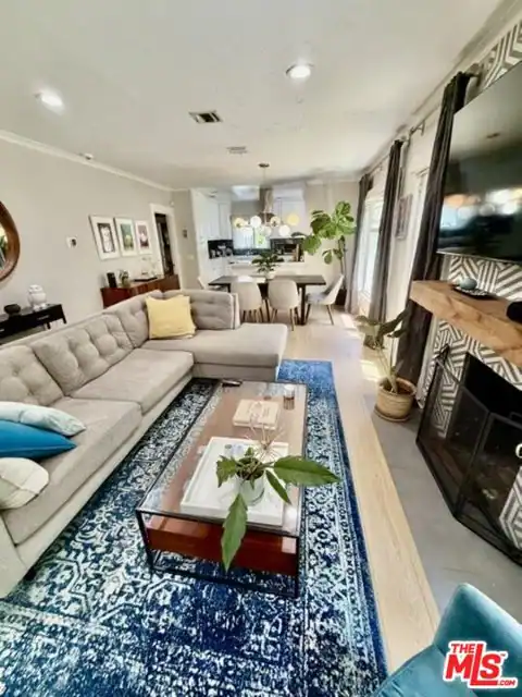 1202 N Poinsettia Pl, West Hollywood, CA 90046 — photo 4