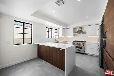 136 S Swall Dr #4, Los Angeles, CA 90048 — photo 10