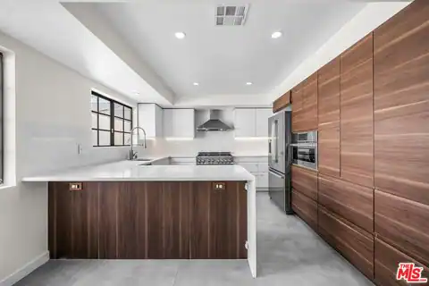 136 S Swall Dr #4, Los Angeles, CA 90048 — photo 12