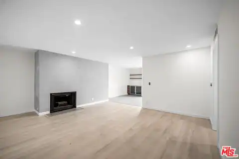 136 S Swall Dr #4, Los Angeles, CA 90048 — photo 16