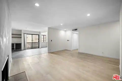 136 S Swall Dr #4, Los Angeles, CA 90048 — photo 18
