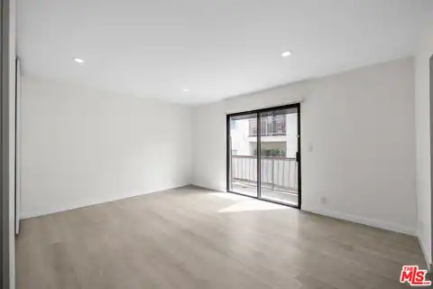 136 S Swall Dr #4, Los Angeles, CA 90048 — photo 19