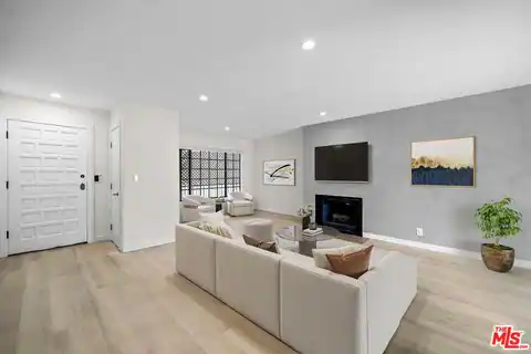 136 S Swall Dr #4, Los Angeles, CA 90048 — photo 2