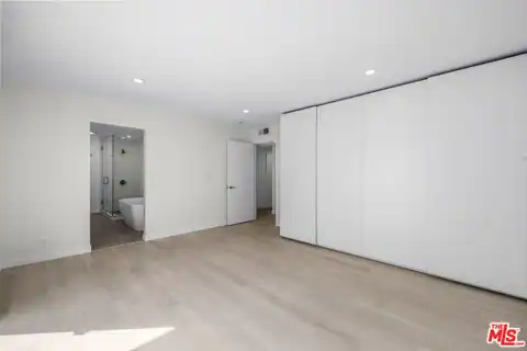 136 S Swall Dr #4, Los Angeles, CA 90048 — photo 21