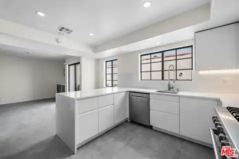 136 S Swall Dr #4, Los Angeles, CA 90048 — photo 6