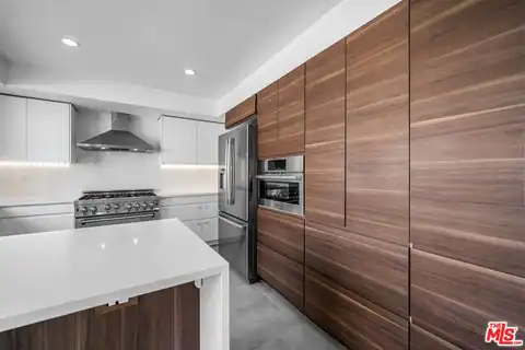 136 S Swall Dr #4, Los Angeles, CA 90048 — photo 9