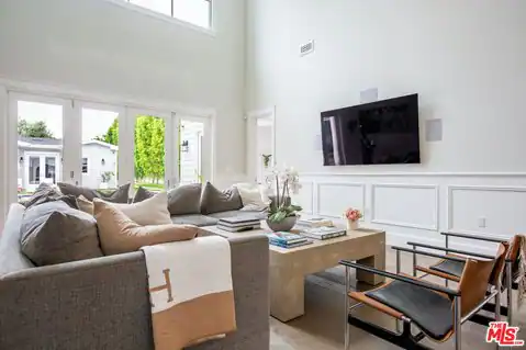 17524 Jayden Ln, Los Angeles, CA 91316 — photo 21