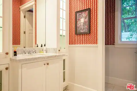 17524 Jayden Ln, Los Angeles, CA 91316 — photo 28