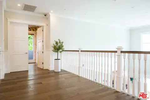 17524 Jayden Ln, Los Angeles, CA 91316 — photo 31