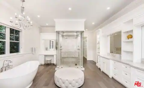 17524 Jayden Ln, Los Angeles, CA 91316 — photo 35
