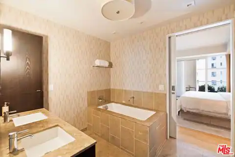 6250 Hollywood Blvd #8M, Los Angeles, CA 90028 — photo 21