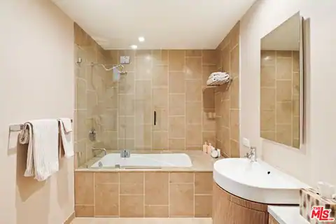 6250 Hollywood Blvd #8M, Los Angeles, CA 90028 — photo 30