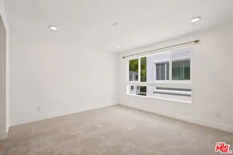 5262 N Rainier Way, Valley Village, CA 91607 — photo 10
