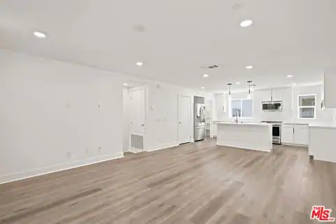 5262 N Rainier Way, Valley Village, CA 91607 — photo 5
