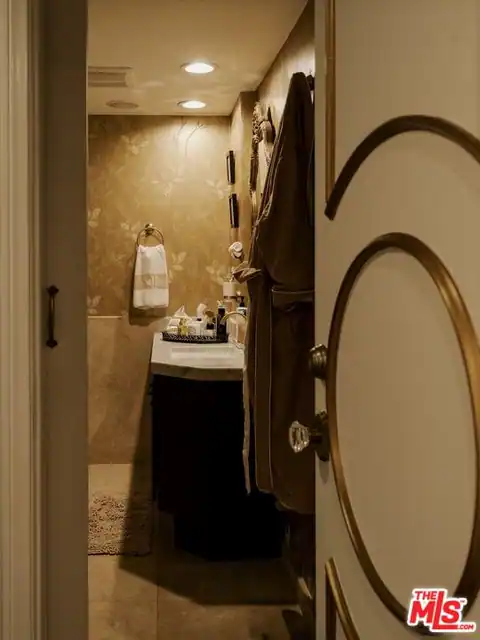 1219 Sunset Plaza Dr #3, West Hollywood, CA 90069 — photo 12