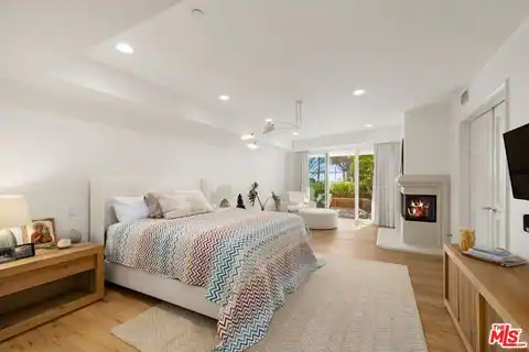 951 Ocean Ave #102, Santa Monica, CA 90403 — photo 11