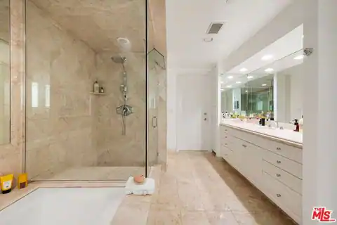 951 Ocean Ave #102, Santa Monica, CA 90403 — photo 12