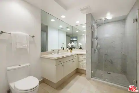 951 Ocean Ave #102, Santa Monica, CA 90403 — photo 16