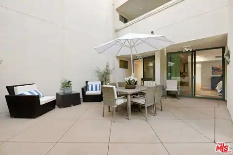 951 Ocean Ave #102, Santa Monica, CA 90403 — photo 20