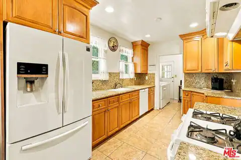 8340 W 4th St, Los Angeles, CA 90048 — photo 16