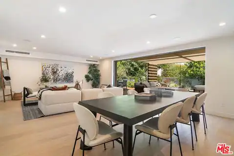 10639 Cushdon Ave, Los Angeles, CA 90064 — photo 11