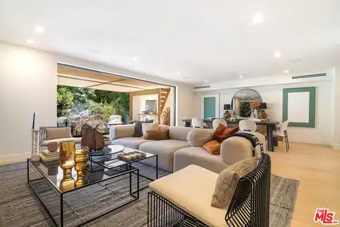 10639 Cushdon Ave, Los Angeles, CA 90064 — photo 12