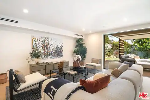 10639 Cushdon Ave, Los Angeles, CA 90064 — photo 14