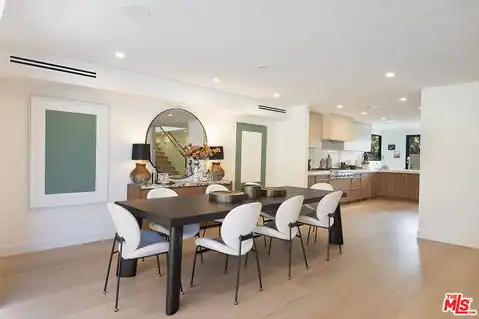 10639 Cushdon Ave, Los Angeles, CA 90064 — photo 17