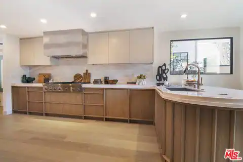 10639 Cushdon Ave, Los Angeles, CA 90064 — photo 22