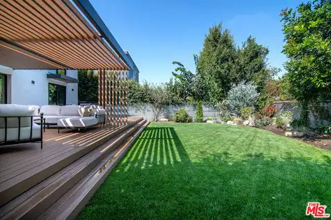 10639 Cushdon Ave, Los Angeles, CA 90064 — photo 58