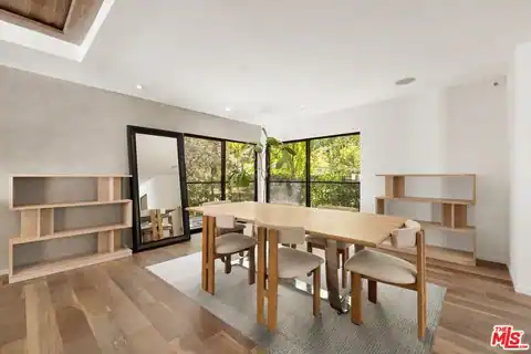 16957 Mooncrest Dr, Encino, CA 91436 — photo 12