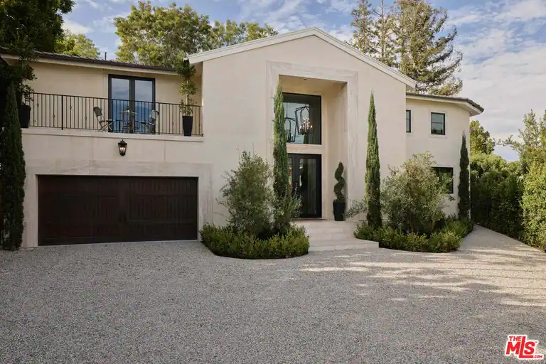 1900 Bel Air Rd, Los Angeles, CA 90077
