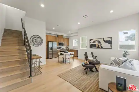 19025 Bassett St, Los Angeles, CA 91335 — photo 2