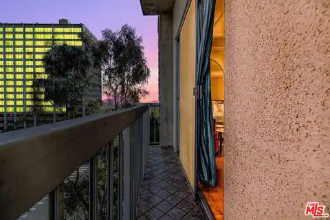 10751 Wilshire Blvd #801, Los Angeles, CA 90024 — photo 10