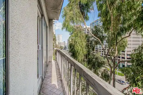 10751 Wilshire Blvd #801, Los Angeles, CA 90024 — photo 15