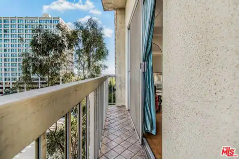 10751 Wilshire Blvd #801, Los Angeles, CA 90024 — photo 8