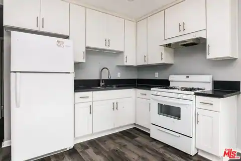 4020 Stevely Ave, Los Angeles, CA 90008 — photo 10