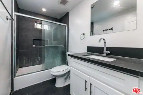 4020 Stevely Ave, Los Angeles, CA 90008 — photo 8
