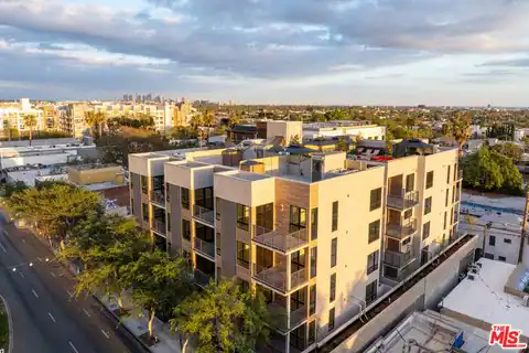 7428 Santa Monica Blvd #201, West Hollywood, CA 90046 — photo 35