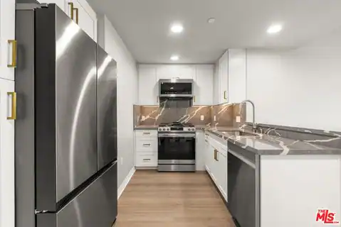 7428 Santa Monica Blvd #PH 508, West Hollywood, CA 90046 — photo 7