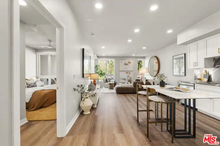 7428 Santa Monica Blvd #202, West Hollywood, CA 90046