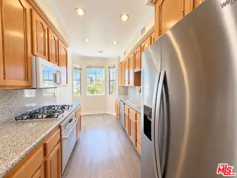 128 N Swall Dr #PH7, Los Angeles, CA 90048 — photo 21