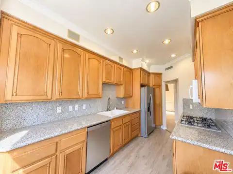 128 N Swall Dr #PH7, Los Angeles, CA 90048 — photo 22